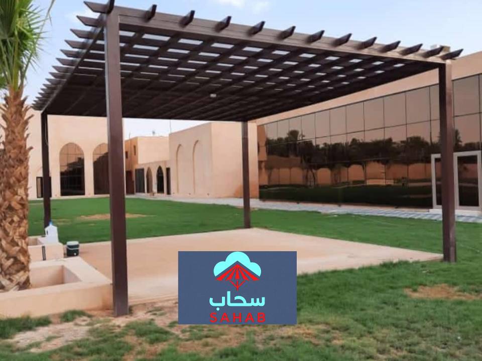 برجولات عصرية للمساحات الخارجية